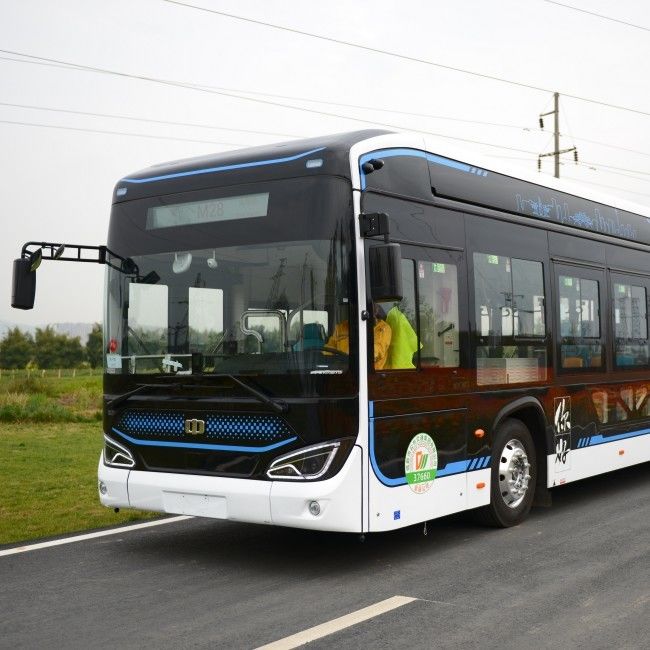 12 M Bus Listrik Murni Low Entrance Bus Lantai Bus EV Bus 46 kursi dengan suspensi udara