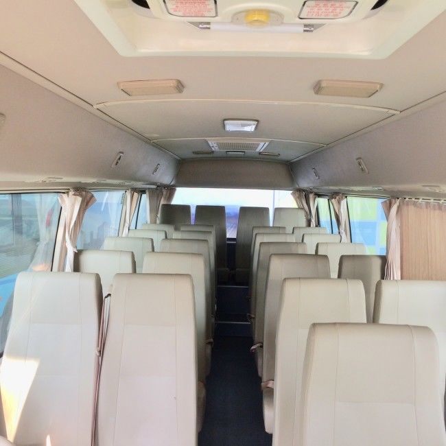 18 Kursi Electric Coaster Bus dengan Jarak 200km dan Baterai 89.7 kWh untuk Transportasi Umum