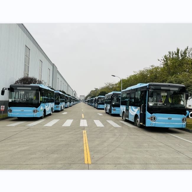 6.6m Battery Electric Bus dengan kapasitas 24 kursi dan transmisi otomatis untuk 200km jarak tempuh